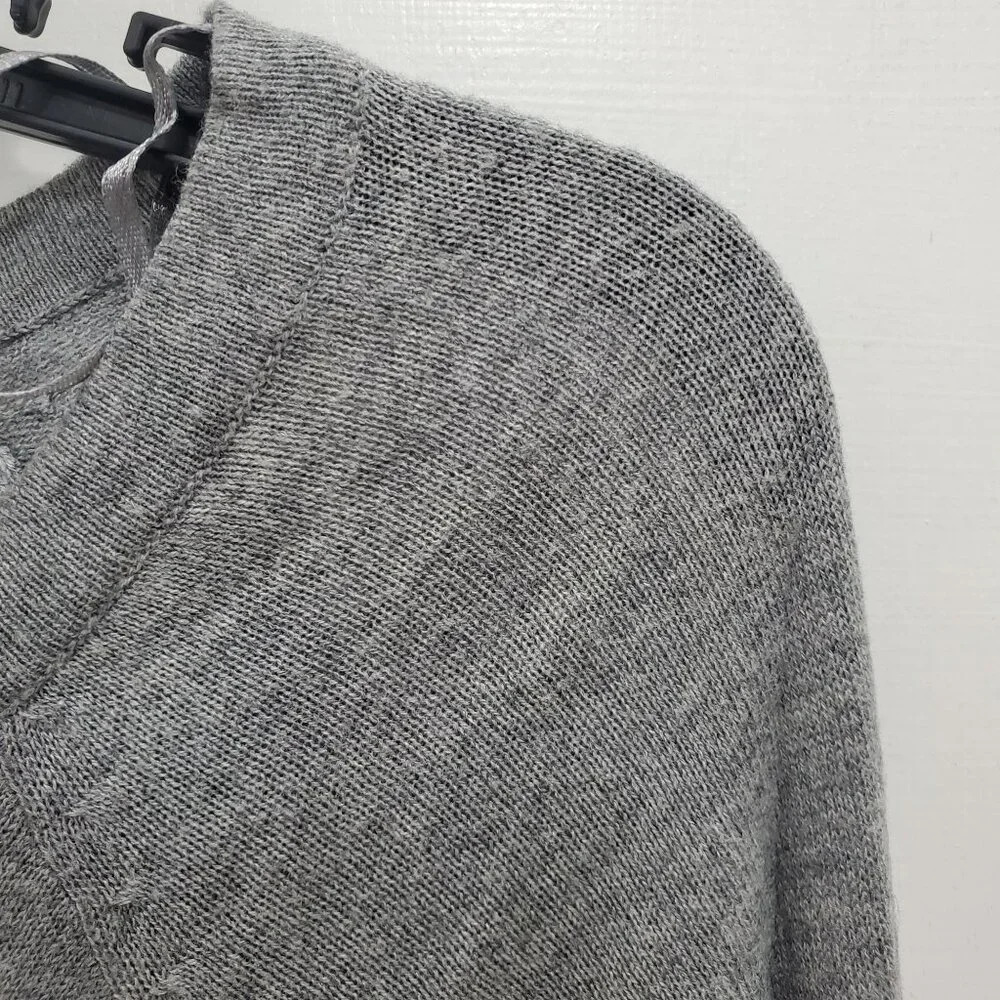 Joseph‎ A Women's Gray Cream Colorblock Soft Knit Asymmetrical LS Knit Top Sz S - Picture 2 of 9